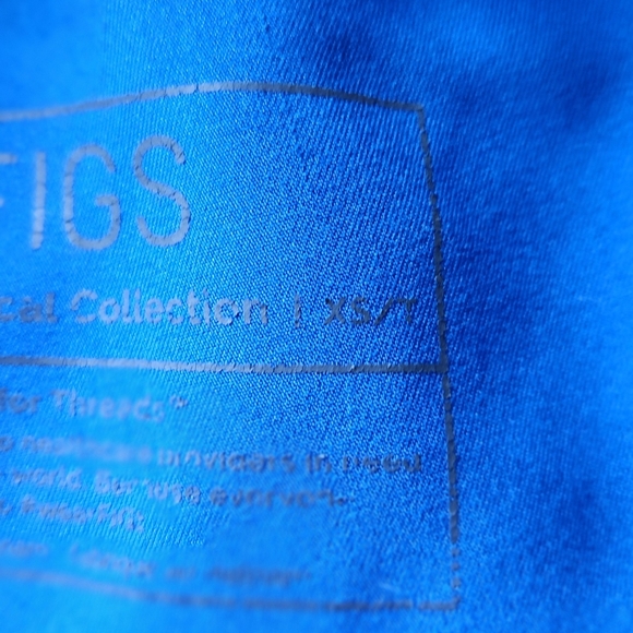 FIGS Royal Blue Kade Cargo Scrub Pants - Picture 5 of 5